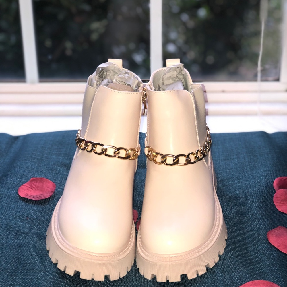 Cute booties-nude💝